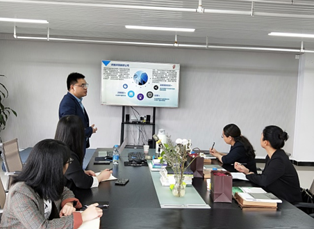 外國語學(xué)院攜手譯國譯民共建翻譯實(shí)習(xí)基地 軟件開發(fā)助力翻譯實(shí)踐新模式